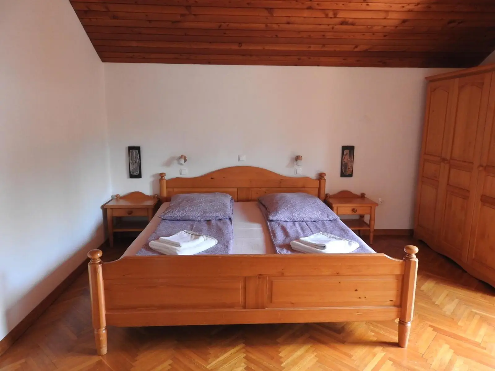 Double bedroom of The Karavanks