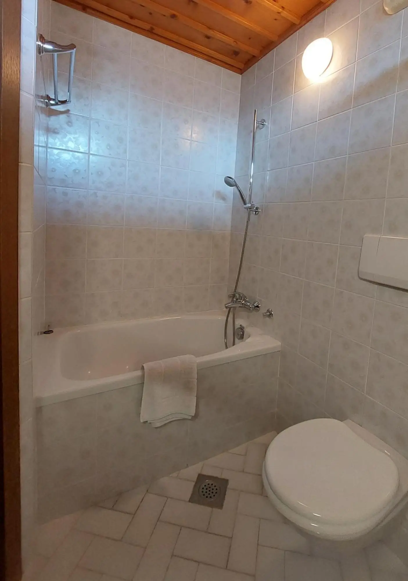 Bathtub in The Julian Alps bathroom